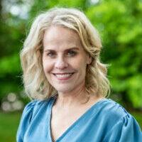 Debra L Howard