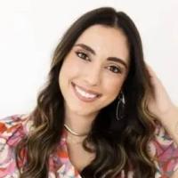  Angela Mirzadeh