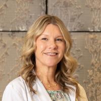 Erin Smith's headshot