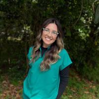 Ariel Axsom's headshot